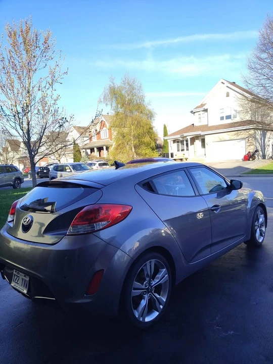 2013 Hyundai Veloster - Image 5 of 11