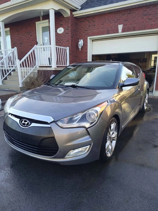 2013 Hyundai Veloster - Image 2 of 11