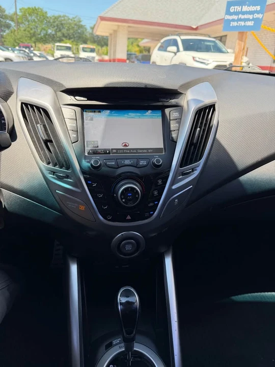 2013 Hyundai Veloster - Image 19 of 19