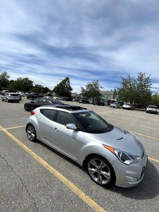2013 Hyundai Veloster - Image 4 of 9