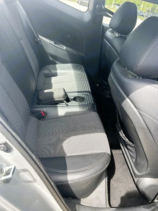 2013 Hyundai Veloster - Image 6 of 9