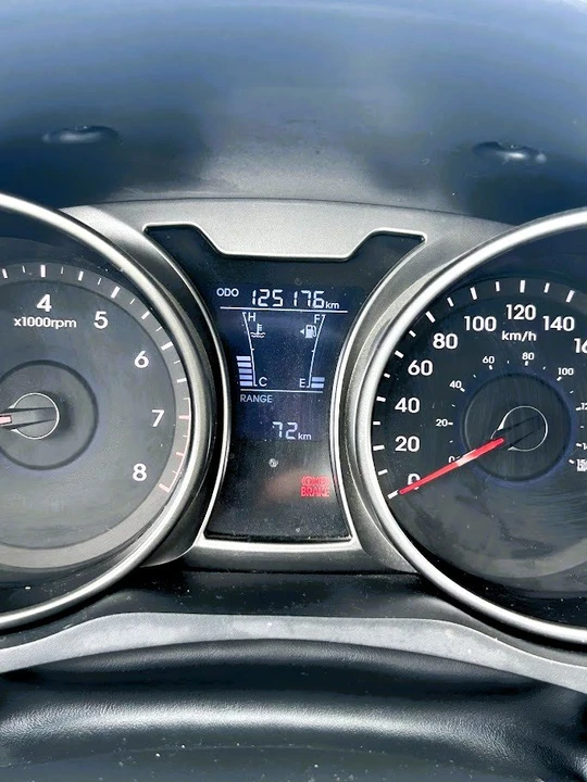 2013 Hyundai Veloster - Image 8 of 9