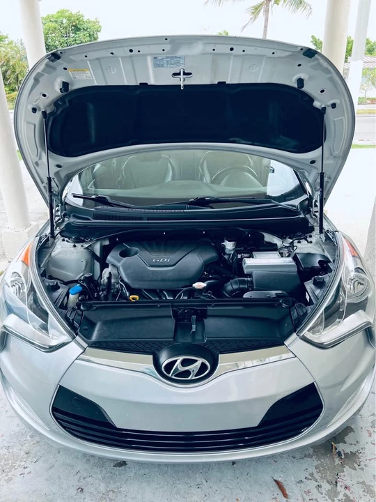 2013 Hyundai Veloster - Image 7 of 12