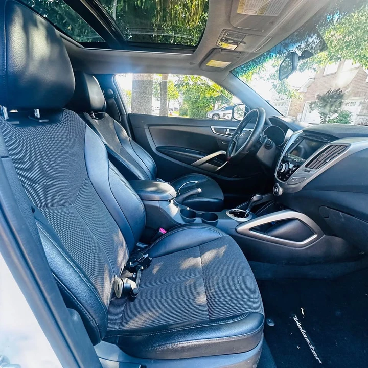 2013 Hyundai Veloster - Image 5 of 13