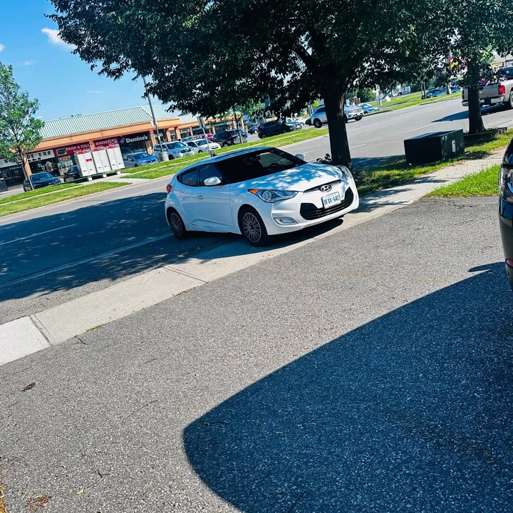 2013 Hyundai Veloster - Image 8 of 13