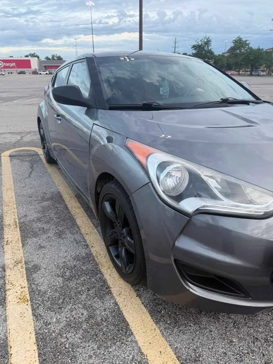 2013 Hyundai Veloster - Image 2 of 7