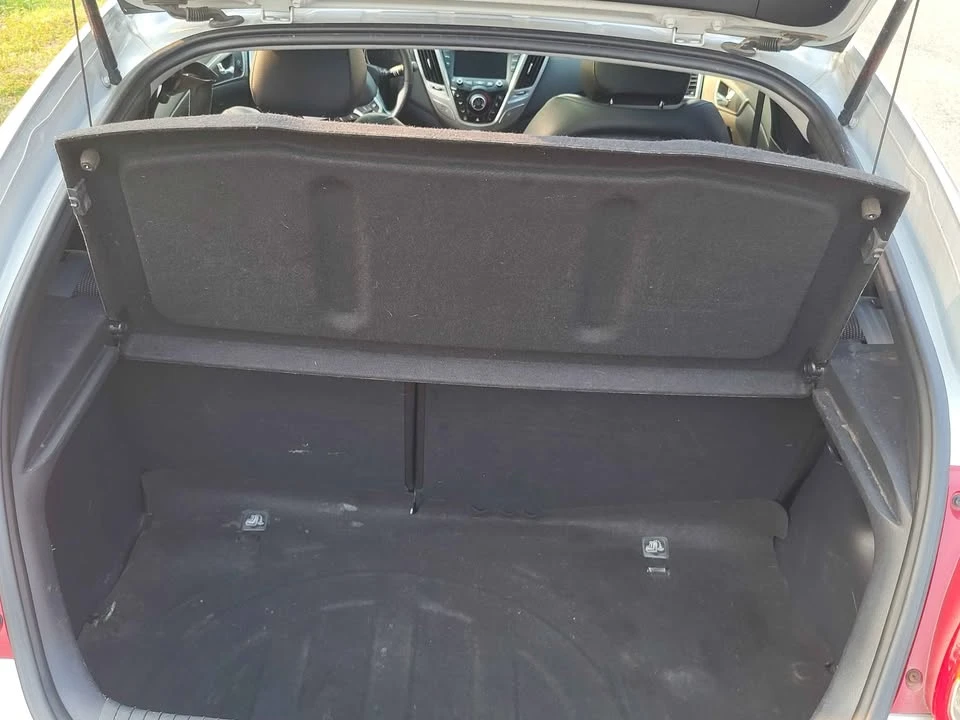 2013 Hyundai Veloster - Image 18 of 20