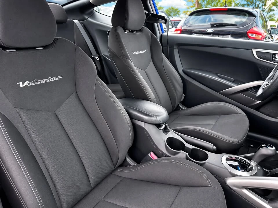 2013 Hyundai Veloster - Image 9 of 17