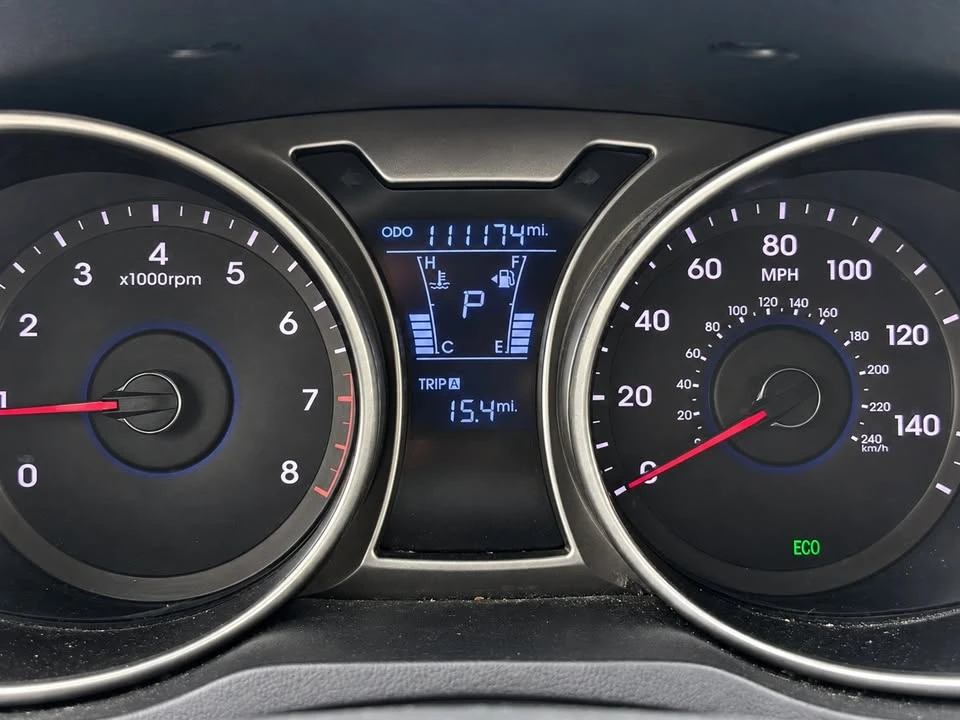 2013 Hyundai Veloster - Image 10 of 17