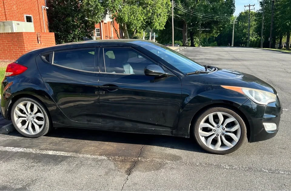 2013 Hyundai Veloster - Image 3 of 14
