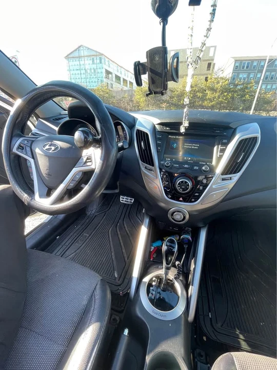2013 Hyundai Veloster - Image 9 of 11