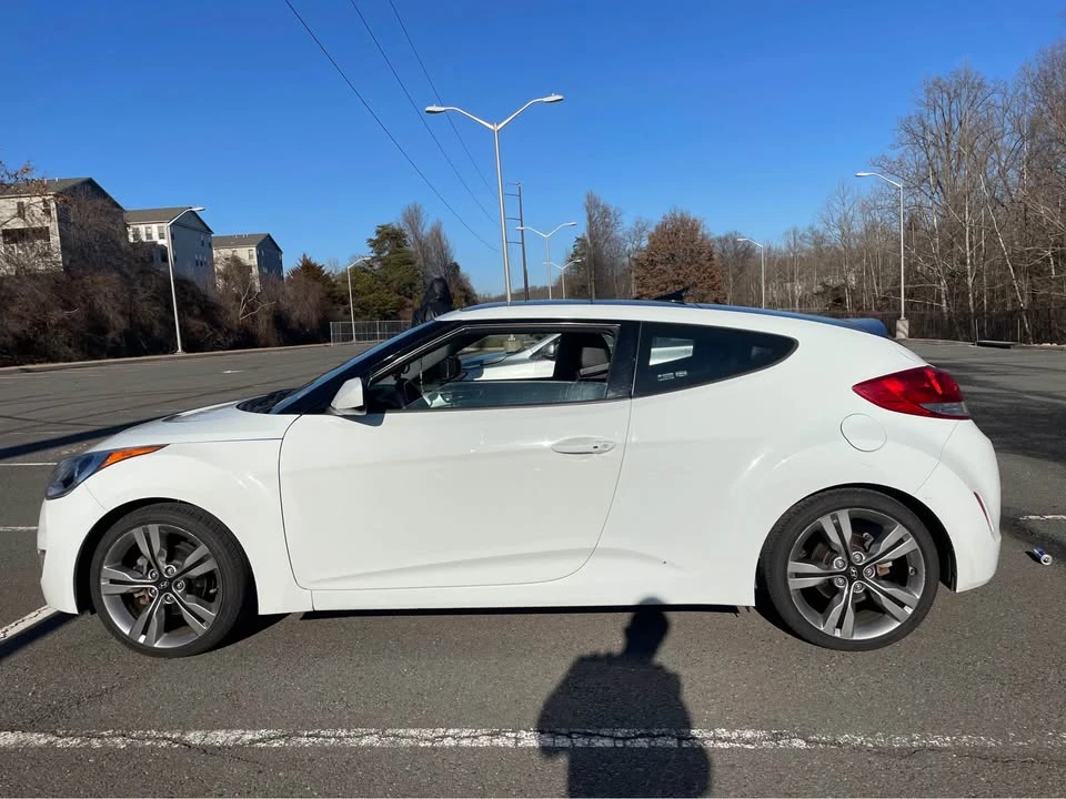 2013 Hyundai Veloster - Image 5 of 11