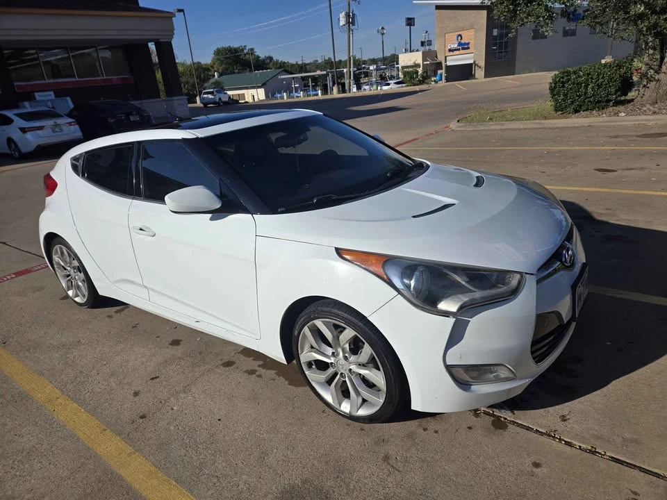 2013 Hyundai Veloster - Image 3 of 8