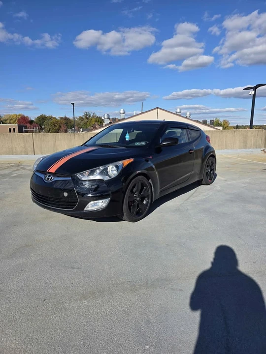 2013 Hyundai Veloster - Image 2 of 9