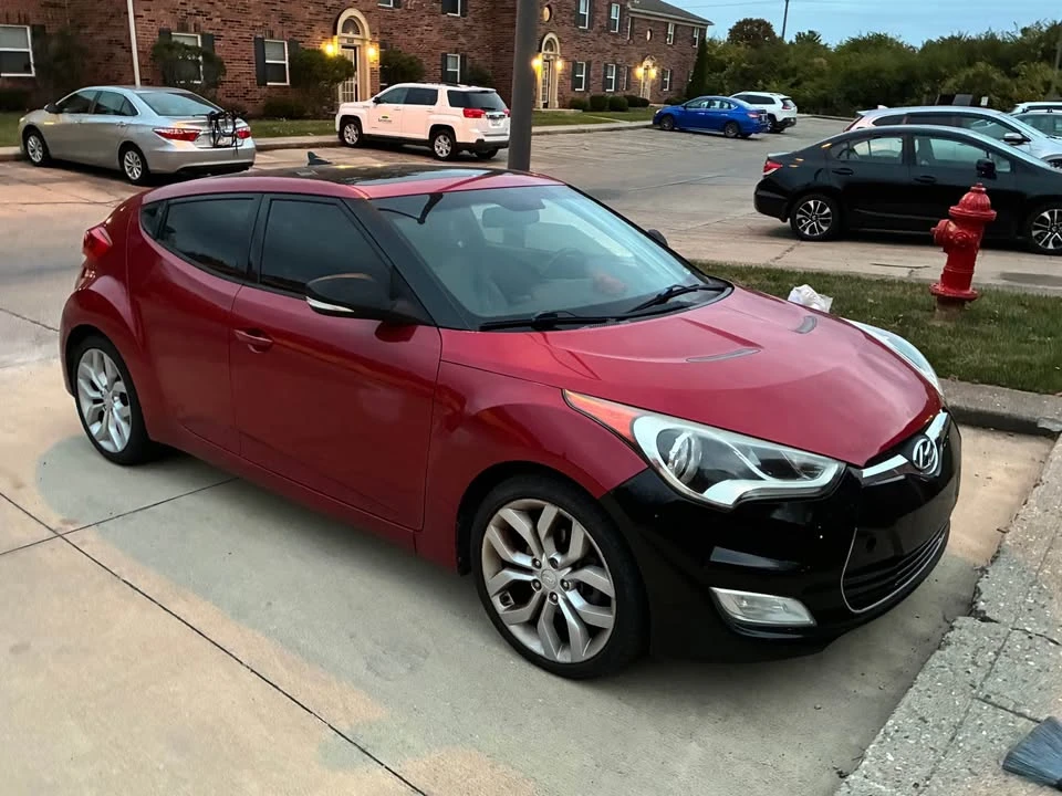 2013 Hyundai Veloster - Image 10 of 12