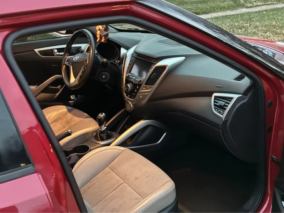 2013 Hyundai Veloster - Image 5 of 12