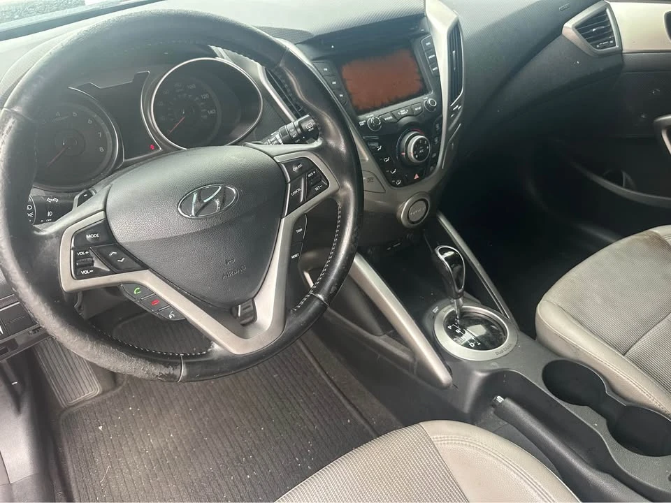2013 Hyundai Veloster - Image 9 of 13