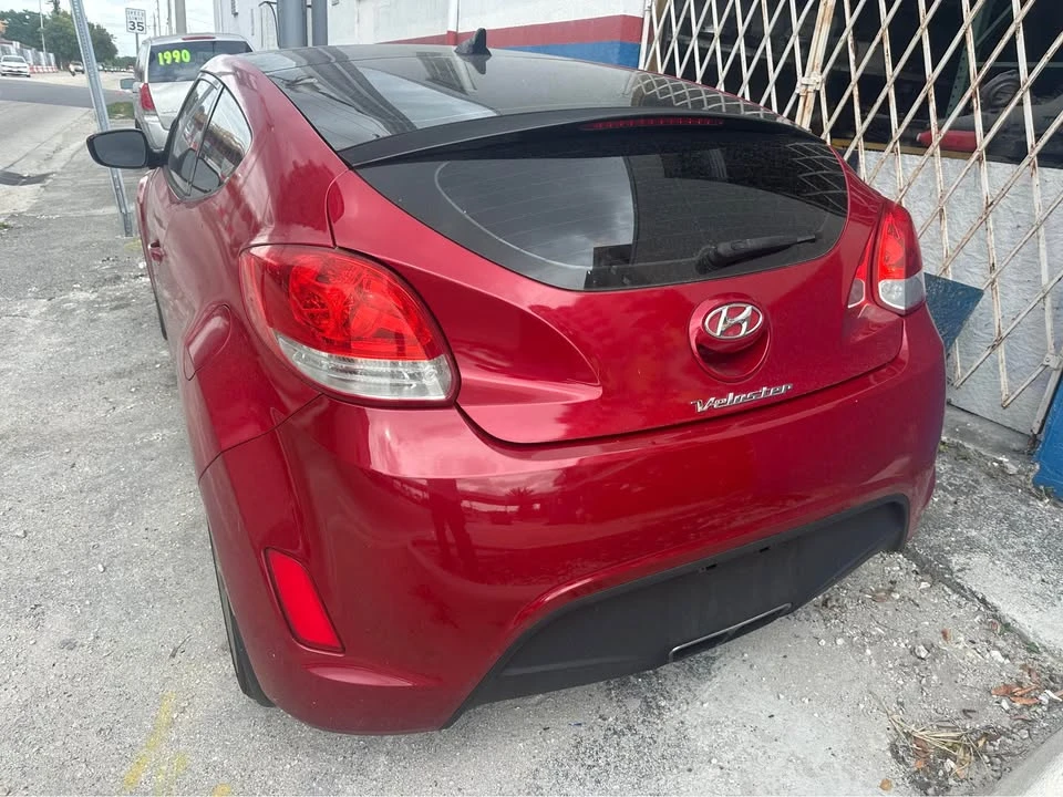 2013 Hyundai Veloster - Image 6 of 13