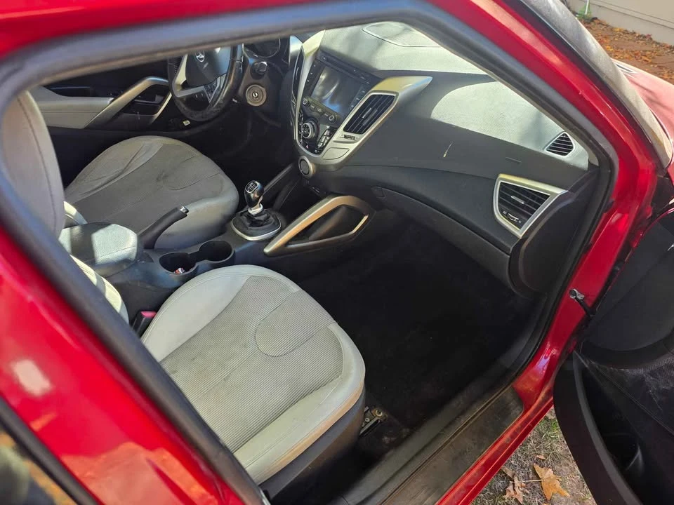 2013 Hyundai Veloster - Image 5 of 6
