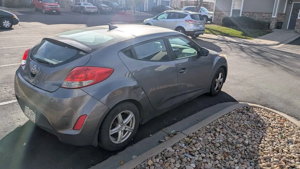 2013 Hyundai Veloster - Image 2 of 7