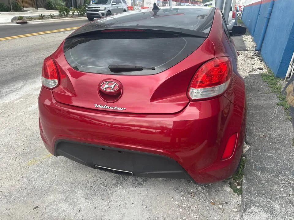 2013 Hyundai Veloster - Image 5 of 13