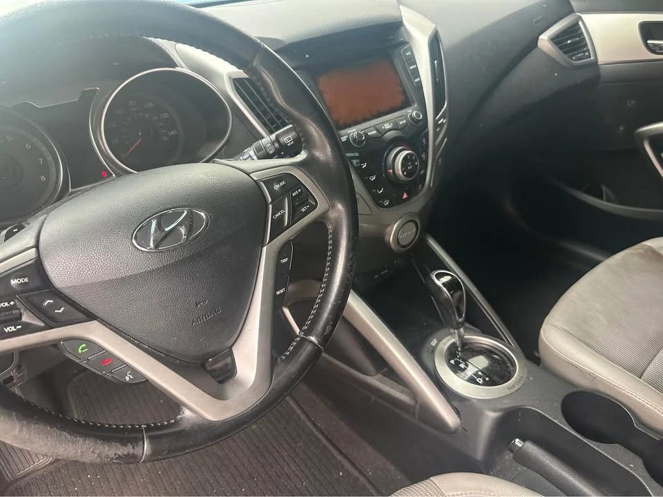 2013 Hyundai Veloster - Image 8 of 13
