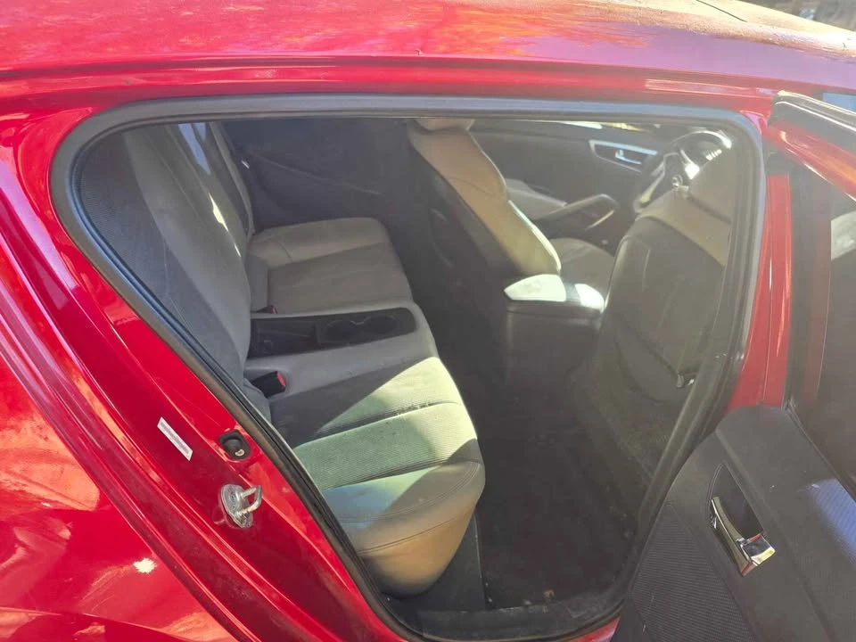 2013 Hyundai Veloster - Image 6 of 6