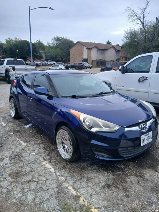 2013 Hyundai Veloster - Image 4 of 8