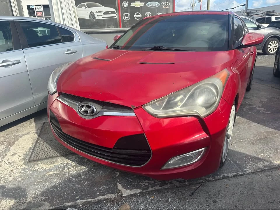 2013 Hyundai Veloster - Image 11 of 13
