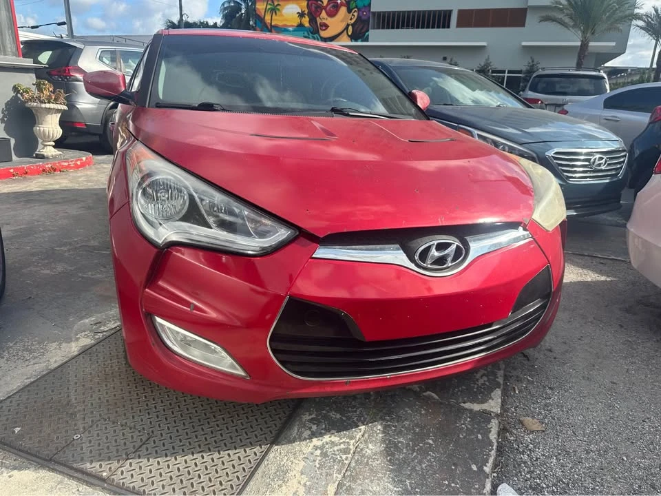 2013 Hyundai Veloster - Image 10 of 13