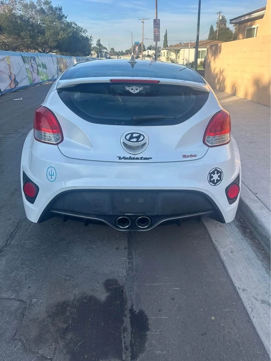 2013 Hyundai Veloster - Image 4 of 15