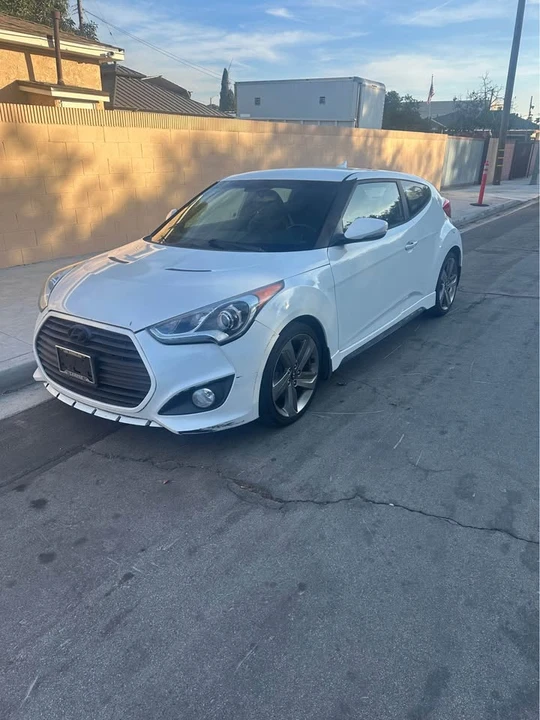 2013 Hyundai Veloster - Image 8 of 15