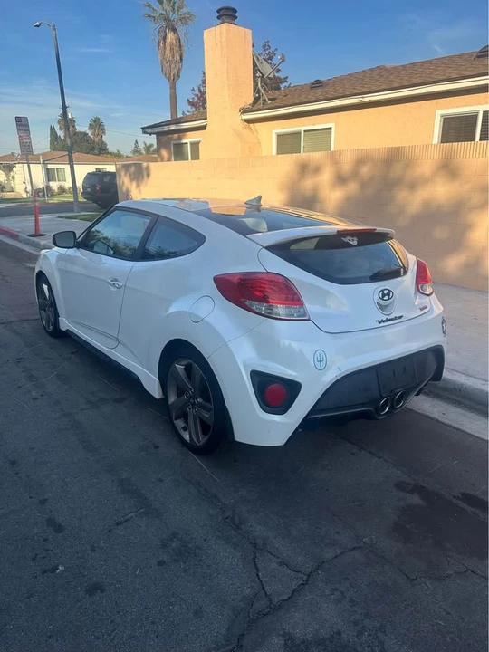 2013 Hyundai Veloster - Image 5 of 15