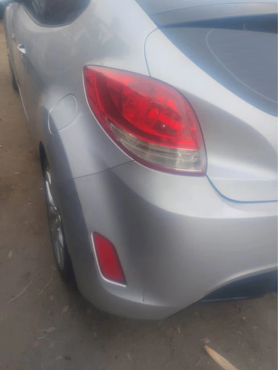 2013 Hyundai Veloster - Image 6 of 6
