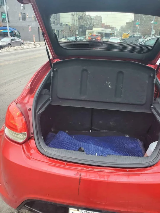 2013 Hyundai Veloster - Image 4 of 5