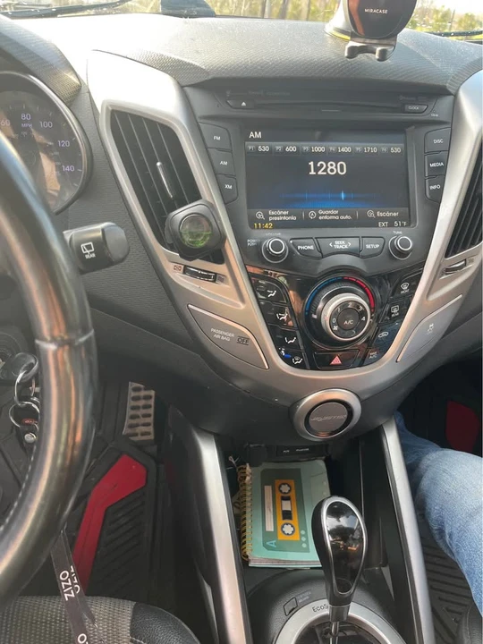 2013 Hyundai Veloster - Image 3 of 6