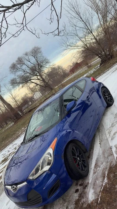 2013 Hyundai Veloster - Image 2 of 4