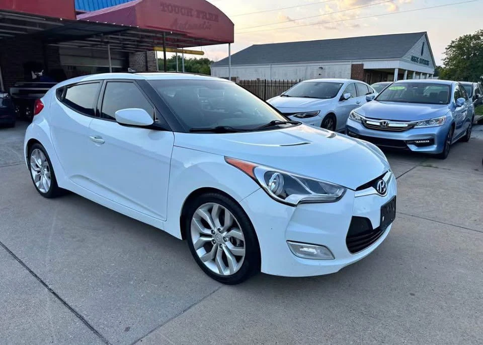 2013 Hyundai Veloster - Image 4 of 5