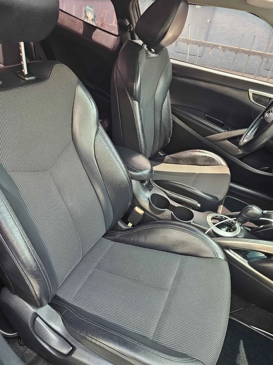 2013 Hyundai Veloster - Image 6 of 7