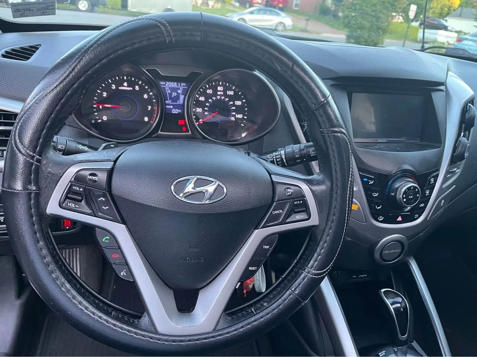 2013 Hyundai Veloster - Image 3 of 8