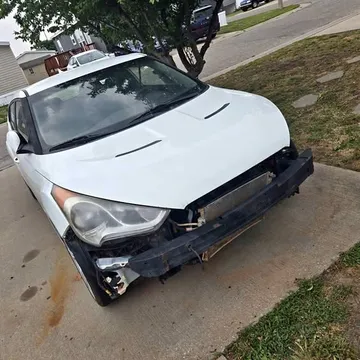 2013 Hyundai Veloster 2.0 Coupe 3D