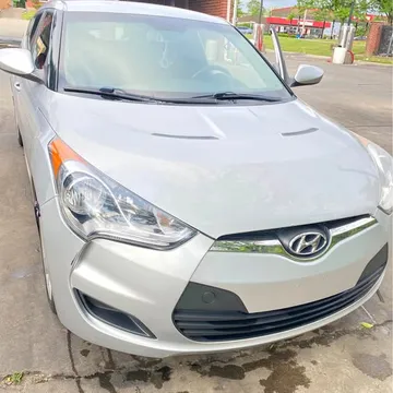 2013 Hyundai Veloster 2.0 Coupe 3D