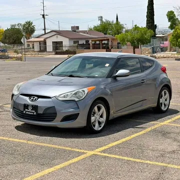 2013 Hyundai Veloster 2.0 Coupe 3D