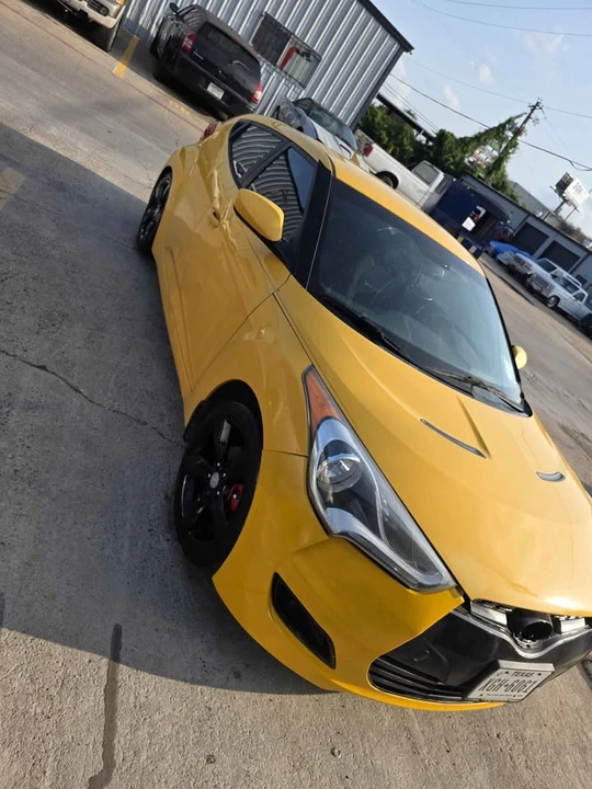 2013 Hyundai Veloster - Image 2 of 5