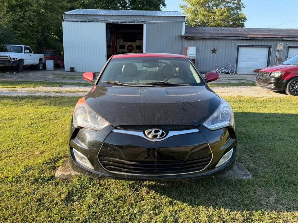 2013 Hyundai Veloster - Image 2 of 12