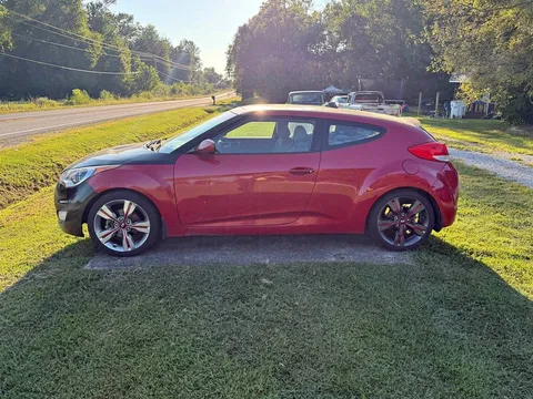 2013 Hyundai Veloster 2.0 Coupe 3D