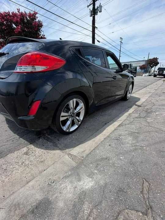 2013 Hyundai Veloster - Image 4 of 6