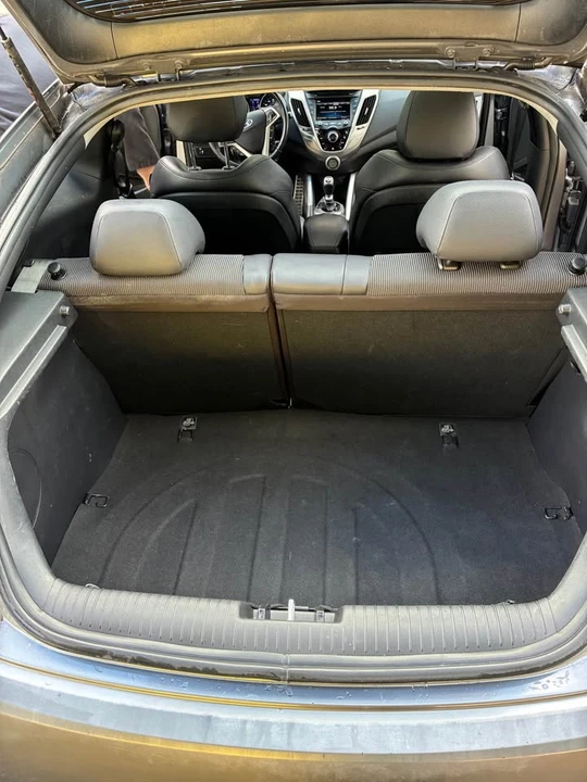 2013 Hyundai Veloster - Image 10 of 10