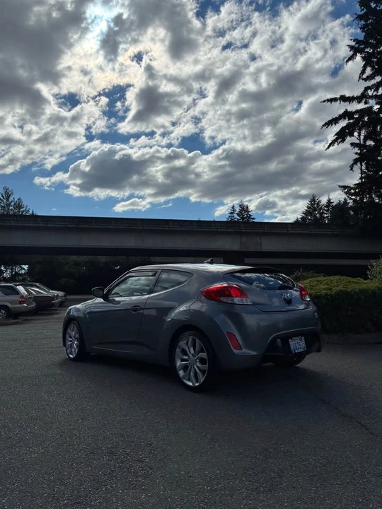 2013 Hyundai Veloster - Image 4 of 10