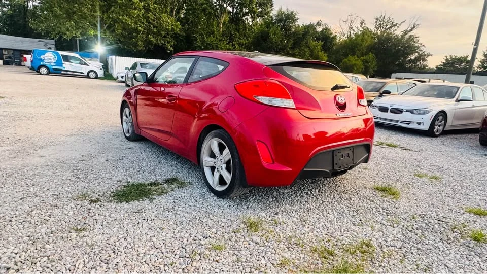 2013 Hyundai Veloster - Image 18 of 20